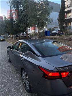 نيسان ألتيما